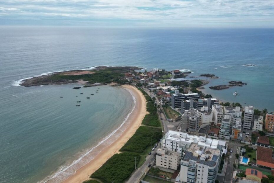 Como Ir à Praia de Guaibura em Guarapari e Onde Comer