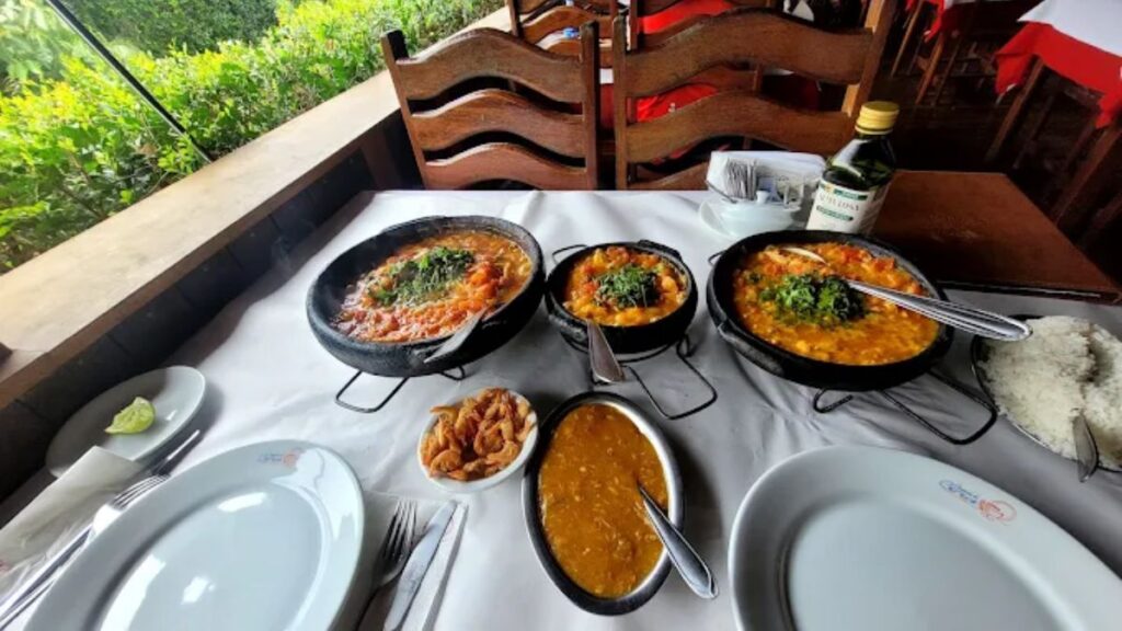 Restaurante Cantinho do Curuca: Tradição e Sabor em Meaípe